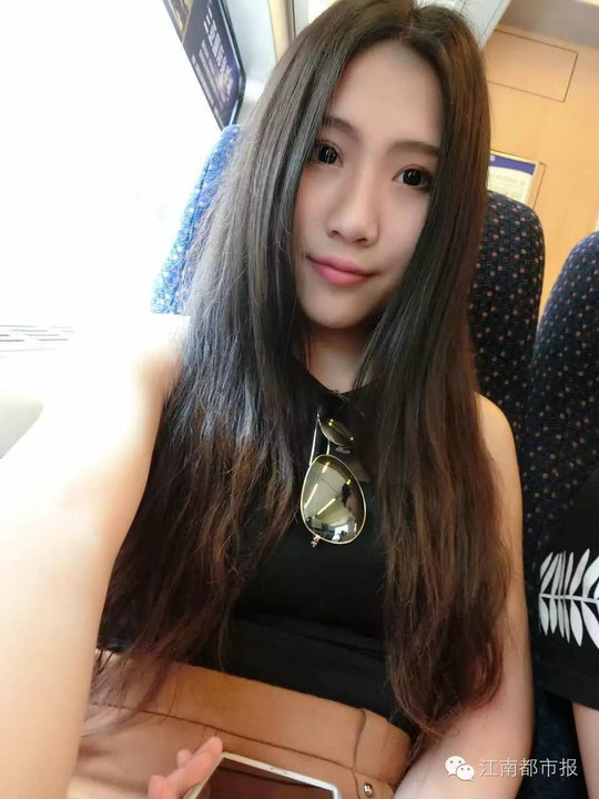 国产裸体美女永久免费无遮挡:万人777最新版本,国产裸体美女永久免费无遮挡，万人瞩目的最新777版本探索