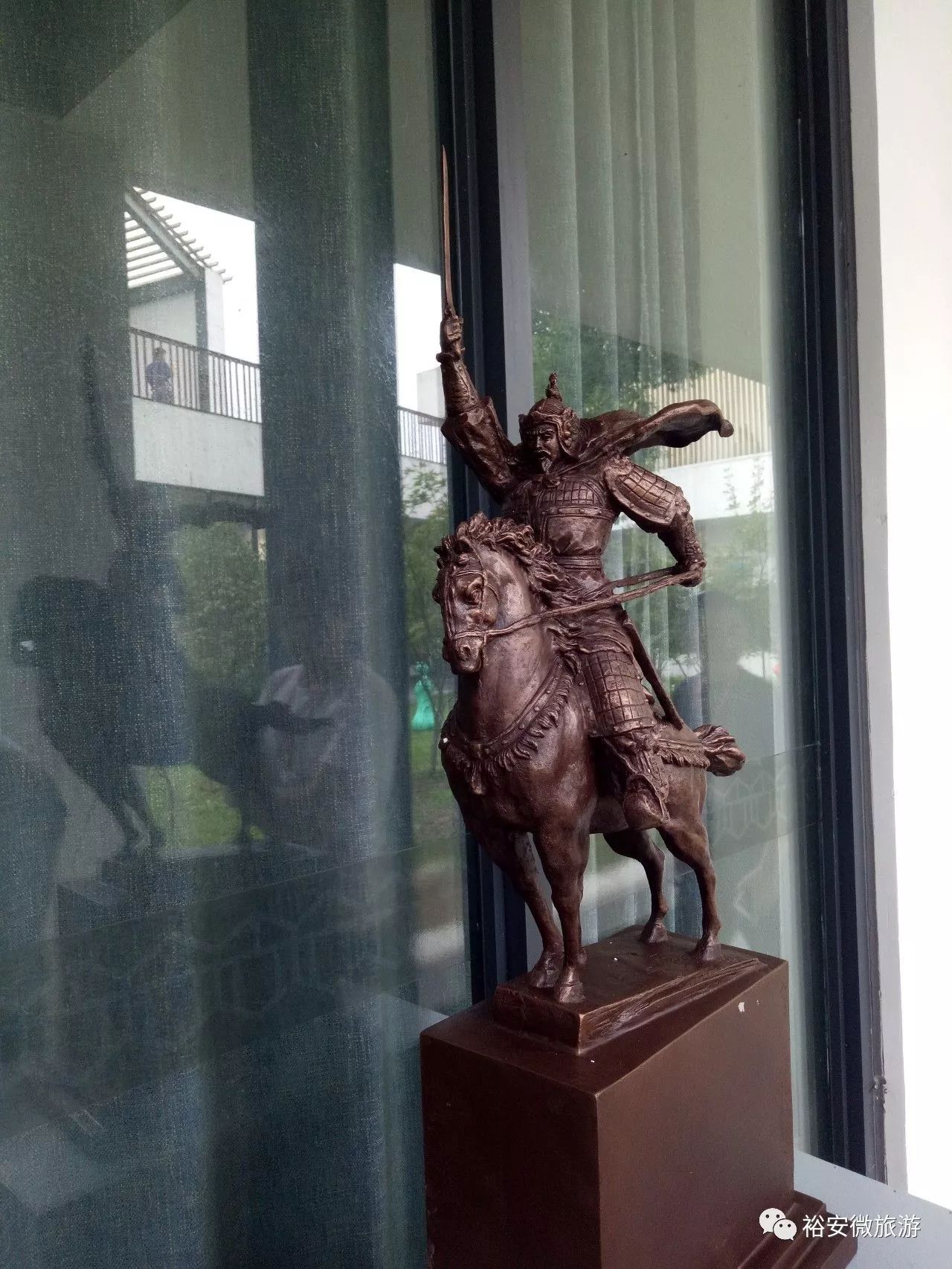 欧美a级毛欧美1级a大片:根雕最新图片,欧美A级毛与根雕艺术的交融,最新图片赏析 欧美a级毛欧美1级a大片:根雕最新图片,欧美A级毛与根雕艺术的交融,最新图片赏析