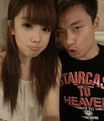 亚洲人成自拍网站在线观看:12-14-27-33-48-49Y：41,关于亚洲人在自拍网站在线观看的现象研究，探索数字时代的文化表达与自我认同