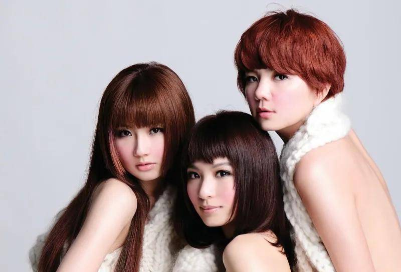 免费A级毛片出奶水:06-20-29-30-33-41H：25,免费A级毛片与奶水现象，深度解析背后的文化现象与伦理考量