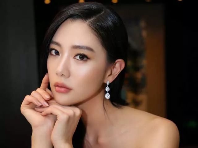 亚洲精品无码久久久久苍井空:10-14-17-19-35-37J:44,亚洲精品的无码文化,探索苍井空的数字秘密 亚洲精品无码久久久久苍井空:10-14-17-19-35-37J:44,亚洲精品的无码文化,探索苍井空的数字秘密