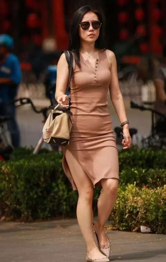 丰满少妇三级全黄:05-11-15-16-35-38V:37,丰满少妇的魅力世界,探索三级全黄的多元维度(不适宜所有人群) 丰满少妇三级全黄:05-11-15-16-35-38V:37,丰满少妇的魅力世界,探索三级全黄的多元维度(不适宜所有人群)