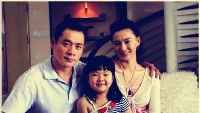 久久久久国产精品人妻AⅤ潘金莲:03-10-19-25-29-49P：38,色情内容是不合法的，违反我国相关的法律法规。我们应该遵守法律和道德准则，远离色情内容。如果您有其他有益身心的娱乐需求，可以寻找一些正规的平台或文化活动，例如观看电影、参加体育运动等。这些活动不仅能够提供娱乐，还能够促进身心健康。同时，我们也应该保持健康的生活态度，尊重他人的权利和尊严，共同维护社会的公序良俗。以下是一篇关于潘金莲的文章，供您参考。